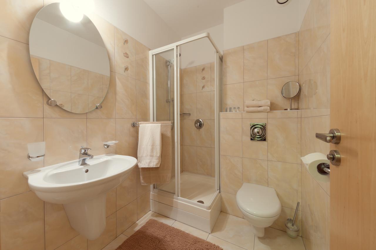 Apartmany Marco Shipping Ceske Budejovice Exterior photo
